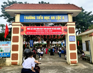 BÌNH LONG HÂN HOAN KHÔNG KHÍ ĐÓN HỌC SINH LỚP 1 VÀ BẬC MẦM NON TỰU TRƯỜNG