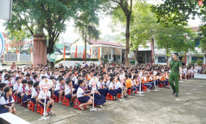 Tuyên truyền PCCC và kỹ năng thoát hiểm trong cho hơn 1000 học sinh