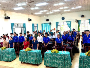 PHƯỜNG BÌNH LONG: BẾ GIẢNG LỚP BỒI DƯỠNG NHẬN THỨC VỀ ĐẢNG KHÓA I NĂM 2025