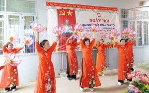 PHÓ CHỦ TỊCH UBND PHƯỜNG TRẦN VĂN TUẤN DỰ NGÀY HỘI ĐẠI ĐOÀN KẾT KHU PHỐ PHÚ CƯỜNG