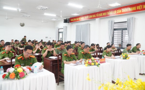 Công an phường Bình Long phát động phong trào thi đua Ba nhất