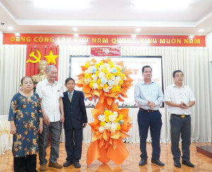 BÌNH LONG HỌP MẶT ĐỒNG ĐỘI THAM GIA KHÁNG CHIẾN CHỐNG MỸ CỨU NƯỚC