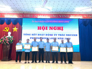 UBND phường Bình Long khen thưởng các Tổ Tiết kiệm và Vay vốn tiêu biểu năm 2025