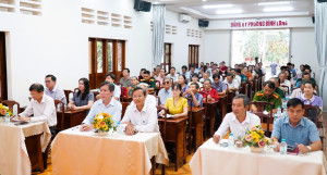 Bình Long kỷ niệm 96 năm ngày thành lập Đảng và trao huy hiệu cho đảng viên cao tuổi đảng