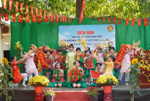 TRƯỜNG TIỂU HỌC THANH BÌNH NHIỀU HOẠT ĐỘNG CHĂM LO TẾT CHO HỌC SINH