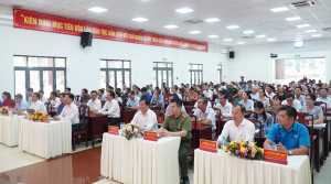 Ứng cử viên đại biểu Quốc hội đơn vị bầu cử số 5 và Đại biểu HĐND tỉnh đơn vị bầu cử số 28 tiếp xúc cử tri