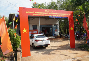 BÌNH LONG: KHU VỰC BỎ PHIẾU SỐ 30 DIỄN TẬP CÔNG TÁC BẦU CỬ