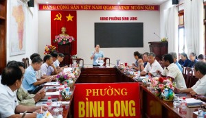 Bình Long phấn đấu 100% hộ dân khu vực trung tâm đăng ký thu gom, vận chuyển xử lý rác thải sinh hoạt