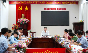 CHỦ TỊCH UBND PHƯỜNG BÌNH LONG ĐẶNG HOÀN THÁI CHỦ TRÌ HỌP THÀNH VIÊN UBND