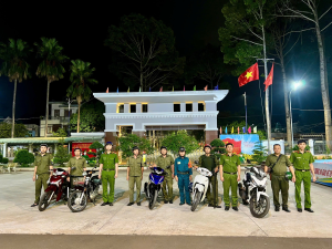 CÔNG AN PHƯỜNG BÌNH LONG TĂNG CƯỜNG TUẦN TRA, PHÒNG NGỪA, ĐẤU TRANH VÀ XỬ LÝ THANH, THIẾU NIÊN, HỌC SINH VI PHẠM PHÁP LUẬT VỀ TTATGT, GÂY RỐI TRẬT TỰ CÔNG CỘNG