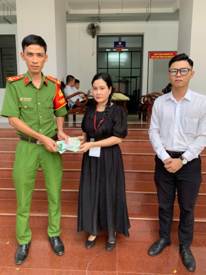 LAN TỎA HÀNH ĐỘNG ĐẸP NHẶT ĐƯỢC TÀI SẢN, CHỦ ĐỘNG TRAO TRẢ NGƯỜI ĐÁNH RƠI