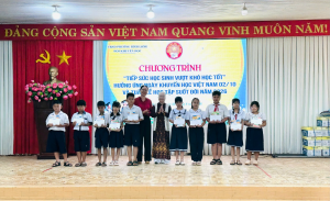 BÌNH LONG: 160 HỌC SINH CÓ HOÀN CẢNH KHÓ KHĂN ĐƯỢC TIẾP SỨC ĐẾN TRƯỜNG