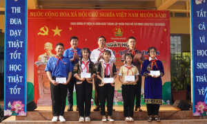 PHƯỜNG BÌNH LONG TRIỂN KHAI CHÍNH SÁCH HỖ TRỢ SINH VIÊN LÀ NGƯỜI DÂN TỘC THIỂU SỐ THEO NGHỊ QUYẾT SỐ 45/2025/NQ-HĐND