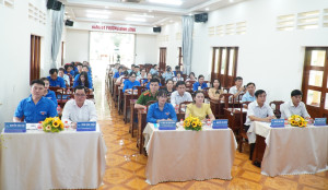 PHƯỜNG BÌNH LONG CÓ 24 ĐOÀN VIÊN HỌC SINH ĐƯỢC KẾT NẠP ĐẢNG