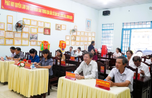 ĐẠI BIỂU HĐND PHƯỜNG BÌNH LONG TIẾP XÚC CỬ TRI KHU PHỐ PHÚ ĐỨC SAU KỲ HỌP THƯỜNG LỆ GIỮA NĂM