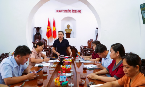 PHÓ BÍ THƯ THƯỜNG TRỰC ĐẢNG UỶ NGUYỄN THỊ HIỀN CHỦ TRÌ HỌP GIAO BAN KHỐI ĐẢNG ĐOÀN THỂ QUÝ III/2026