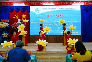 Hội LHPN phường Bình Long họp mặt kỷ niệm ngày thành lập Hội LHPN Việt Nam