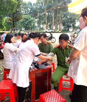 Công an phường Bình Long tích cực tham gia hiến máu tình nguyện – Lan toả nghĩa cử cao đẹp vì cộng đồng