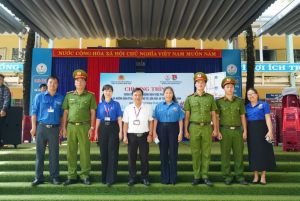 Công an phường Bình Long triển khai “Chiến dịch đào tạo kỹ năng lái xe mô tô, xe gắn máy an toàn” tại Trường THPT Nguyễn Huệ A
