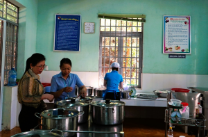 Bình Long kiểm tra vệ sinh an toàn thực phẩm tại các trường học
