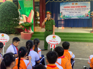Tuyên truyền pháp luật về an toàn giao thông và phòng chống bạo lực học đường tại trường THCS An Lộc A