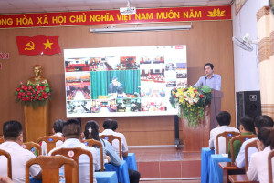 BỒI DƯỠNG KIẾN THỨC VỀ CÔNG TÁC XÂY DỰNG ĐẢNG