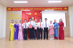 HỘI NGHỊ CÔNG BỐ QUYẾT ĐỊNH THÀNH LẬP CHI BỘ VÀ QUYẾT ĐỊNH CHỈ ĐỊNH BÍ THƯ CHI BỘ TRẠM Y TẾ XÃ BÌNH MINH