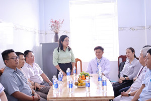 LÃNH ĐẠO XÃ BÌNH MINH CHÚC MỪNG TRẠM Y TẾ NHÂN NGÀY THẦY THUỐC VIỆT NAM