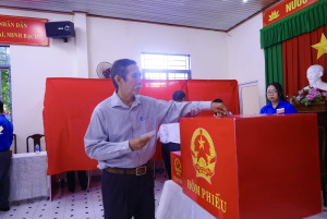 RỘN RÀNG NGÀY HỘI TOÀN DÂN ĐI BẦU CỬ