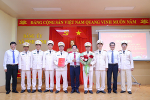 HỘI NGHỊ CÔNG BỐ QUYẾT ĐỊNH KẾT THÚC HOẠT ĐỘNG CHI BỘ CÔNG...