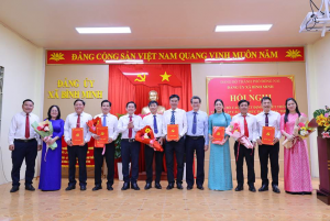Đảng ủy xã Bình Minh tổ chức hội nghị công bố các quyết định về kết thúc hoạt động các Đảng bộ và thành lập các Chi, Đảng bộ trực thuộc Đảng bộ xã
