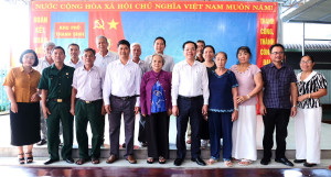 Phó Chủ tịch UBND phường Bình Phước Đào Đình Chí dự “buổi sáng với nhân dân” tại Khu phố Thanh Bình