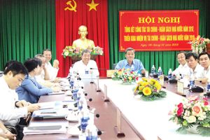 Phải dẹp phí “bôi trơn” thuế, hải quan