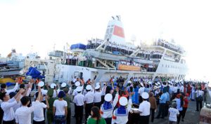 ​Đem mùa xuân ra Trường Sa