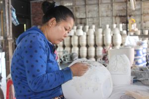 ​Tìm cách giữ nghề gốm Biên Hòa