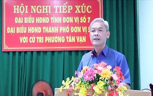 Bí thư Tỉnh ủy, Chủ tịch UBND tỉnh cùng các đại biểu HĐND tỉnh tiếp xúc cử tri