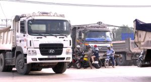 ​Phức tạp nút giao đường chuyên dùng với quốc lộ 51