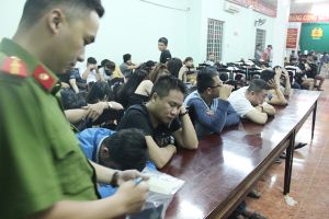 ​Lại phát hiện ma túy trong quán bar