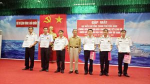 ​Nhiều đoàn thăm, chúc tết cán bộ, chiến sĩ và nhân dân đảo Hòn Đốc