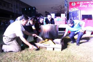 ​Vui Tết cùng gia đình công nhân lao động