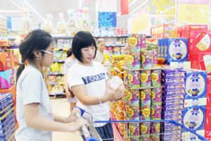​Hàng Việt chiếm lĩnh kệ hàng tết
