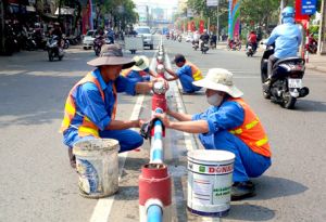 ​Dọn dẹp đường phố đón tết