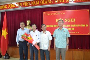 ​Triển khai quyết định về công tác cán bộ