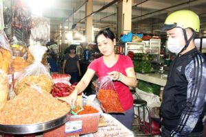 Bán lẻ hàng hóa, dịch vụ tăng hơn 1,34 ngàn tỷ đồng