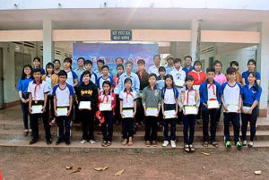 Để đường đến trường của học sinh vùng sâu bớt gian nan