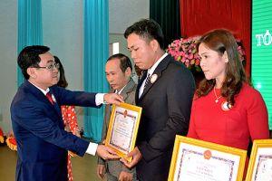 Tổng công ty Cao su Đồng Nai: Phấn đấu hoàn thành chỉ tiêu sản xuất kinh doanh năm 2018