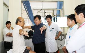 Phát triển kỹ thuật chuyên sâu về xương khớp