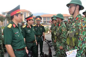 Chiến sĩ mới nhanh hòa nhập môi trường quân ngũ