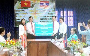 Lãnh đạo Biên Hòa thăm và chúc Tết cổ truyền Lào