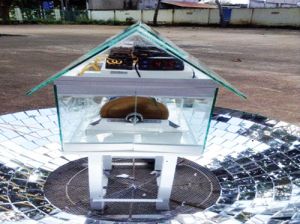 Học sinh lớp 9 chế tạo máy sấy nông sản tự động